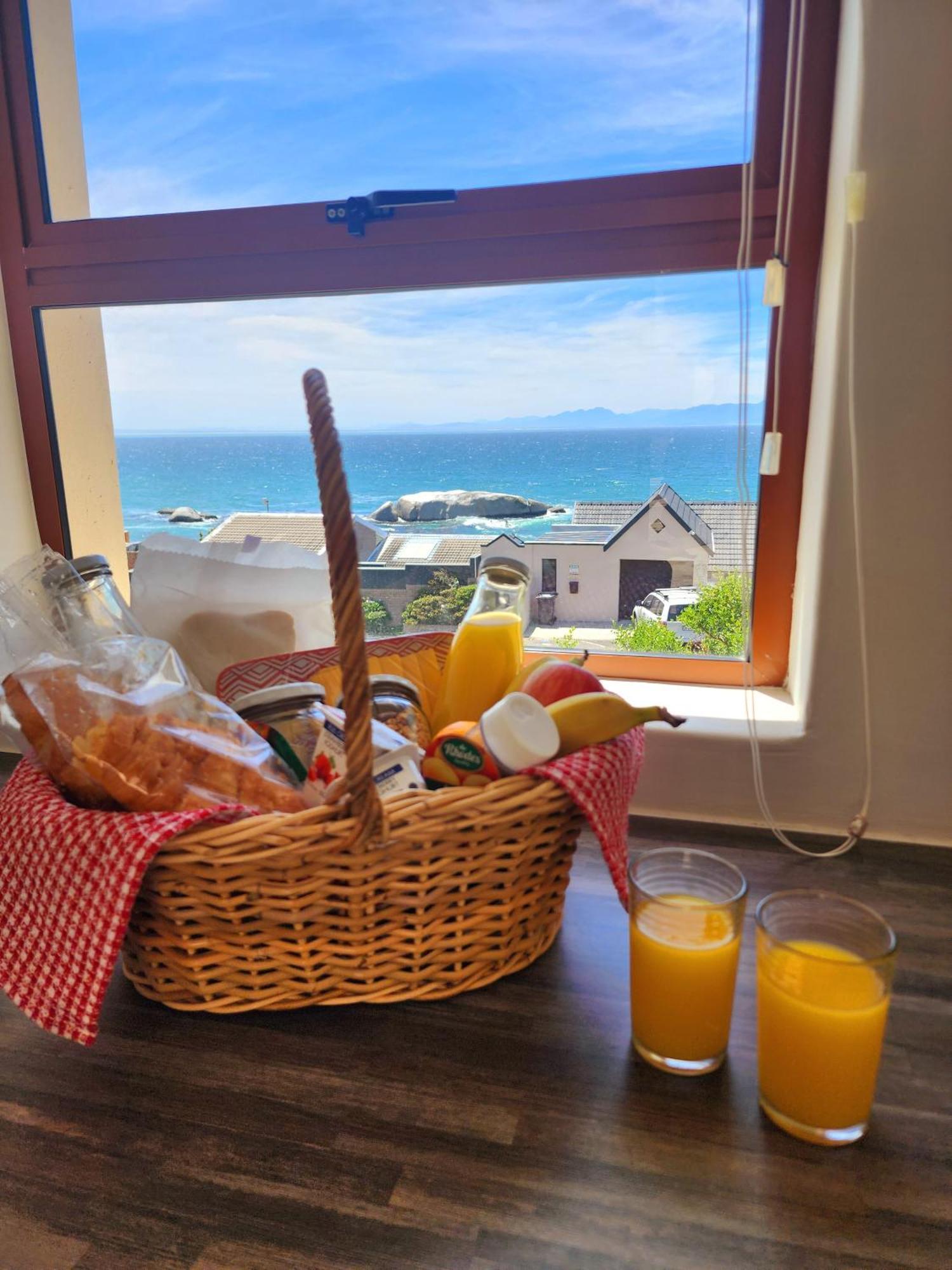 The Tides Bed & Breakfast Simon's Town Ngoại thất bức ảnh
